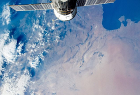 Космонавты смогут фотографировать Землю на зеркальные камеры